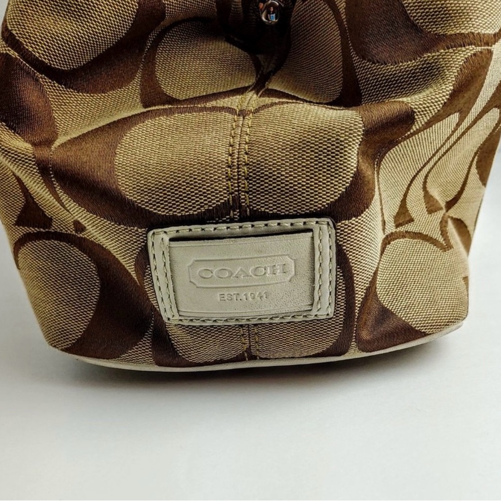 Coach Signature Canvas Kisslock Handbag – EUC - Picture 3 of 13